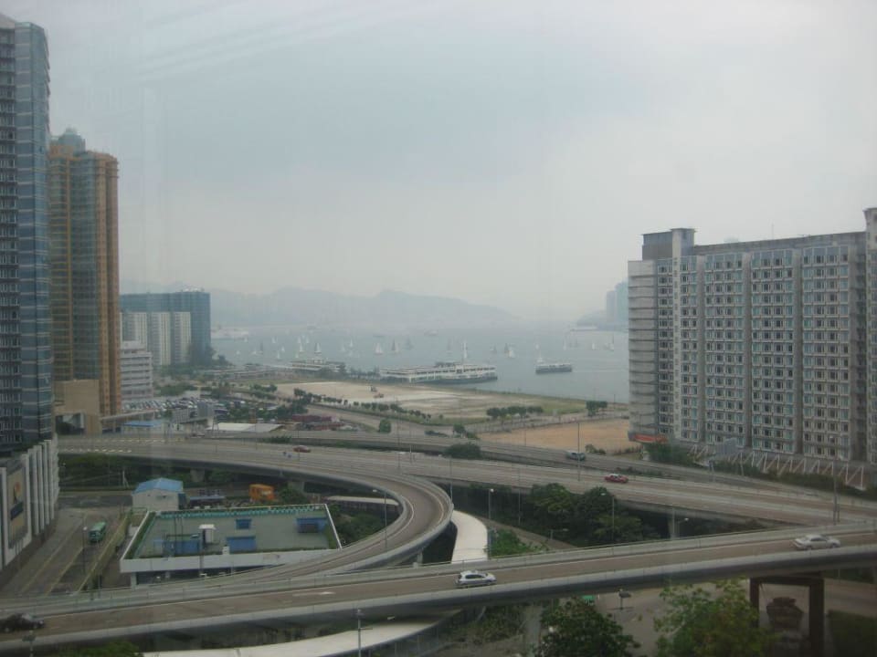 Ausblick auf den Hafen Harbour Plaza Metropolis
