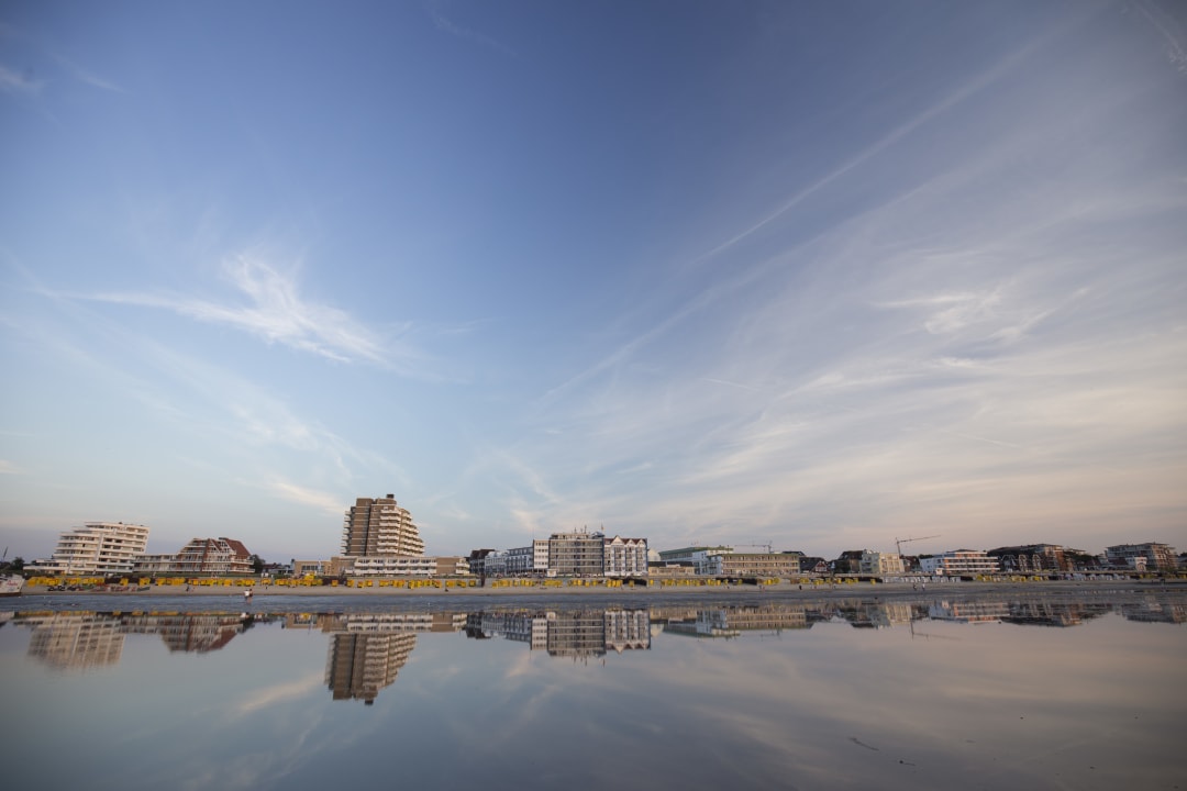 Außenansicht Strandhotel Duhnen / Aparthotel Kamp