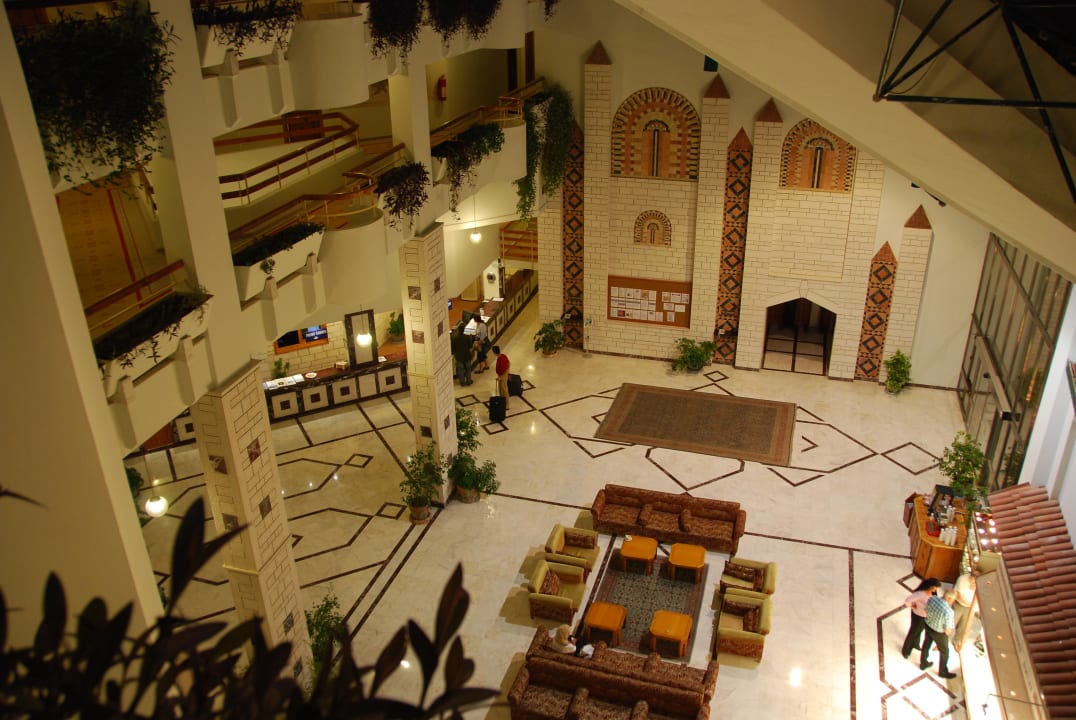Große Lobby Hotel Defne Garden