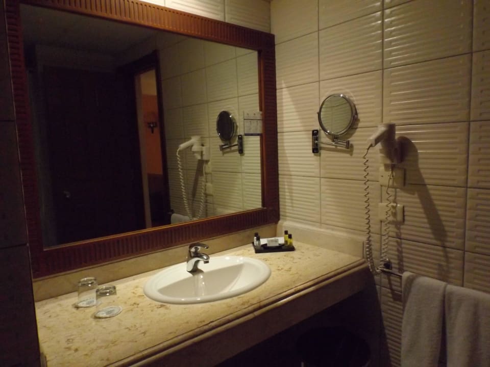 Badezimmer Charmillion Gardens Aquapark