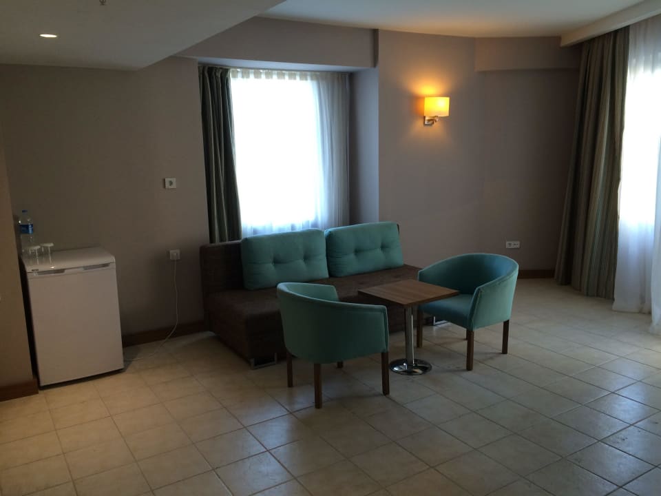 Unser Wohnzimmer für eine Nacht Grand Park Lara Hotel