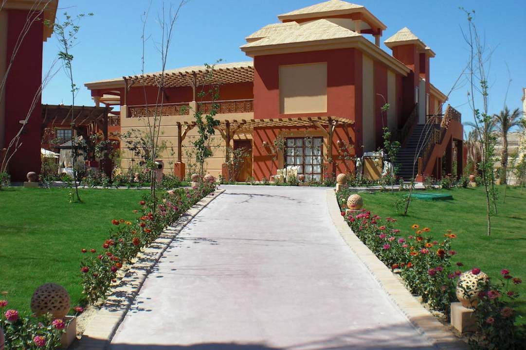 Weg zum Zimmer Pickalbatros Alf Leila Wa Leila Resort - Neverland Hurghada