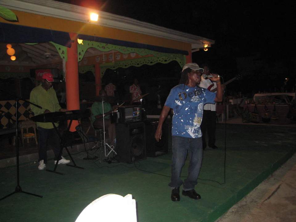 Beach BBQ Hotel Grand Pineapple Beach Negril