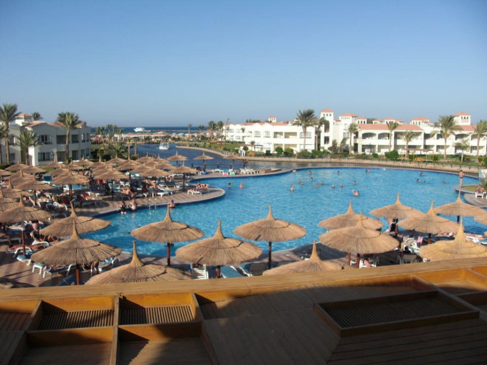 Pool beim Castello Pickalbatros Dana Beach Resort - Hurghada