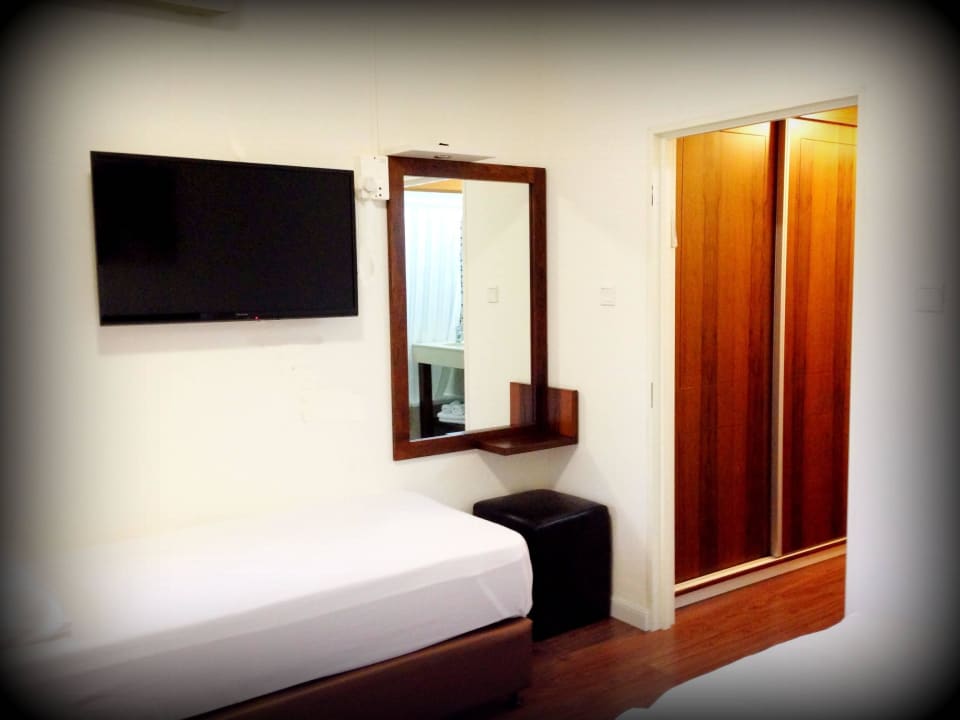 Triple room aviv holiday flat Aviv Holiday Flat Apartments