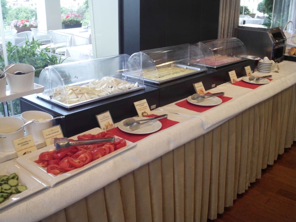 Frühstück Tirana International Hotel & Conference Centre