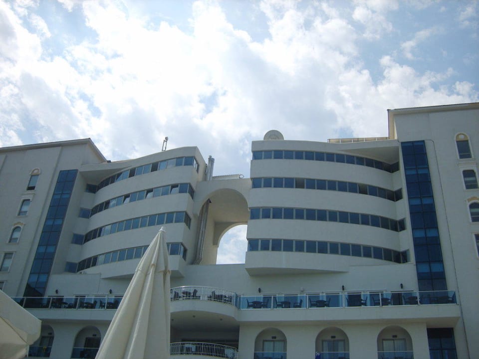 Außenansicht vom Aktivpool Hotel Sultan of Side