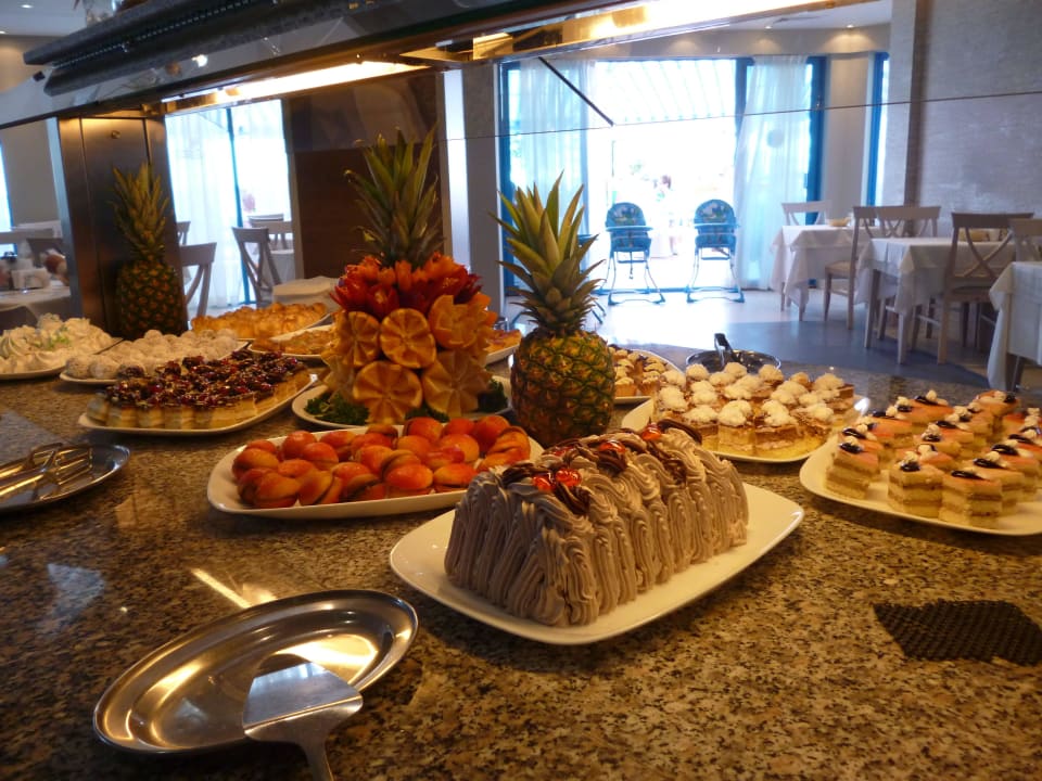 Lecker Hotel Sineva Beach