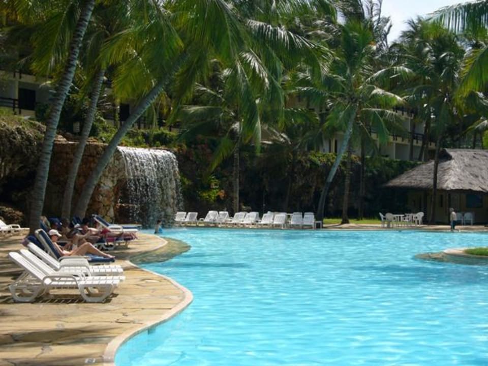 Pool Wasserfall PrideInn Flamingo Beach Resort & Spa