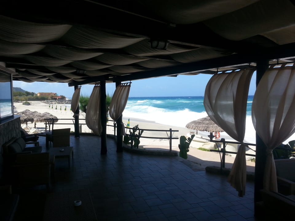 Stürmischer Wellengang Hotel Villaggio Il Gabbiano