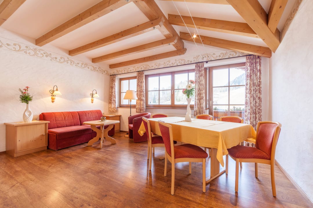 Ferienwohnung: Wohnzimmer  Apartments Haus zur Vogelweide