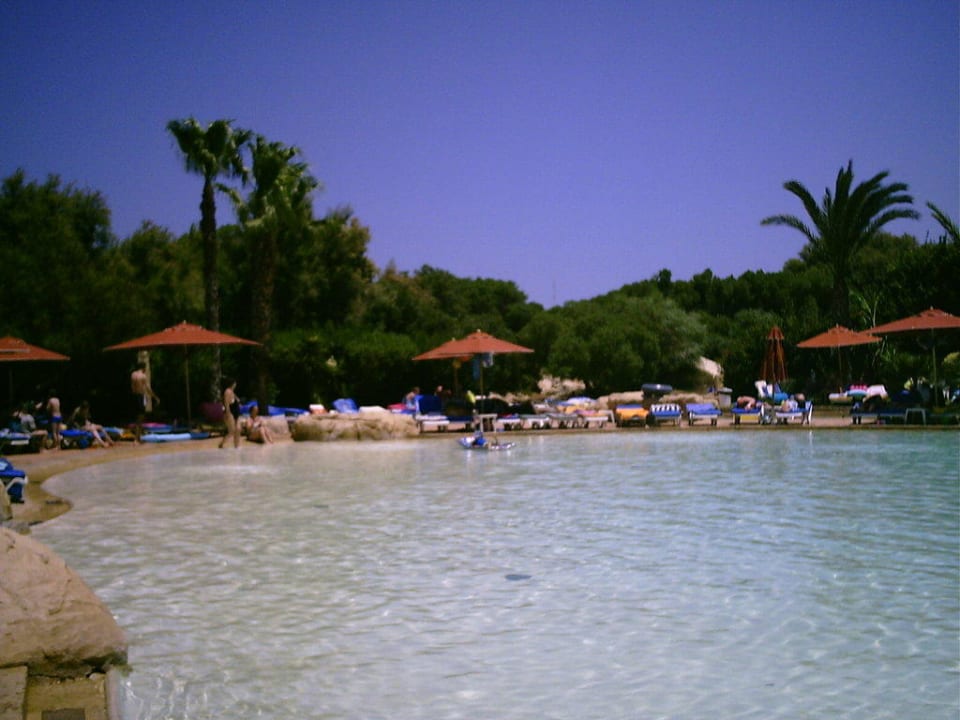 flacher Teil des Pools (klasse für Kleinkinder) Sahara Beach Aquapark & Resort