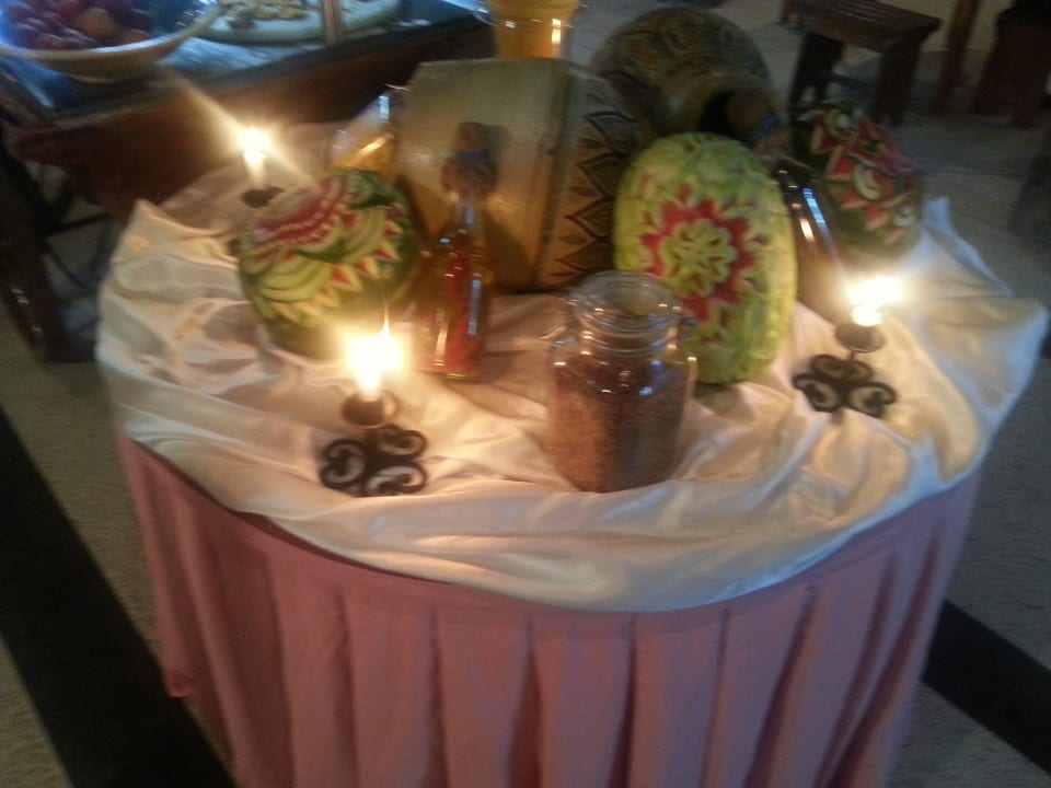 Kunstvoll geschnitzte Melonen Hotel Sangho Club Zarzis