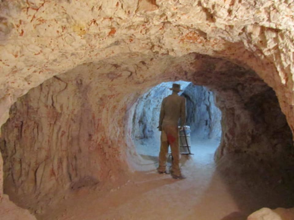 Im Minen Desert Cave Hotel