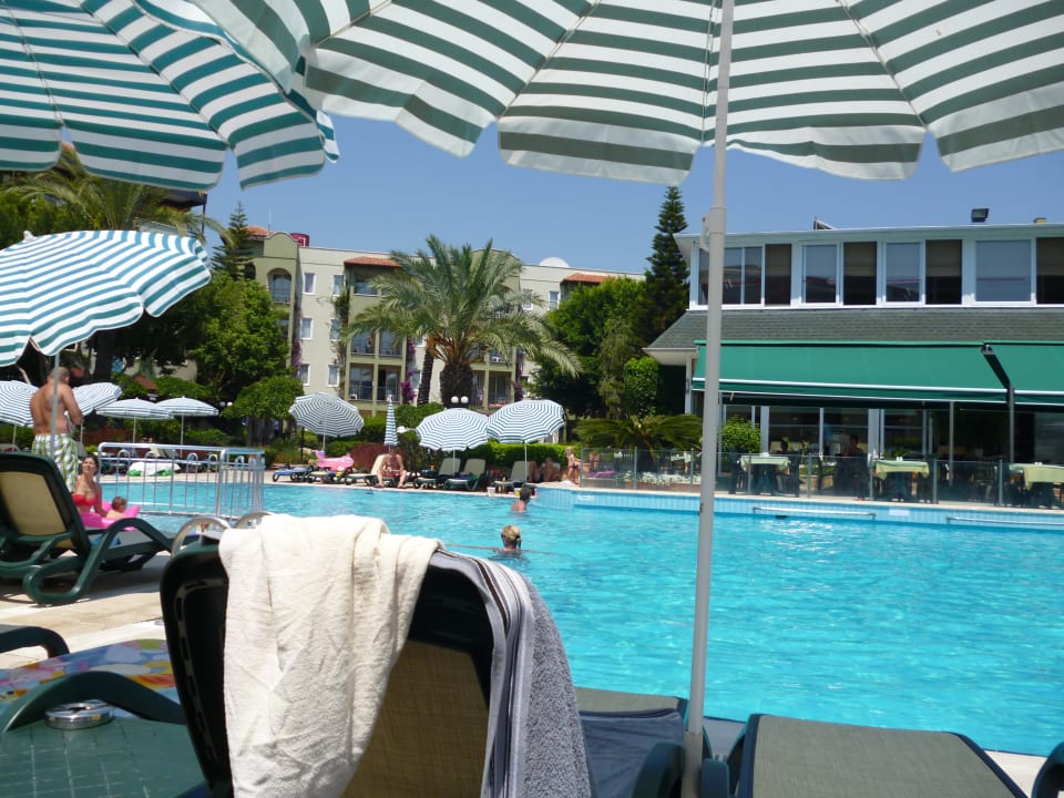 Einer von 3 Pools Hotel Gardenia Beach