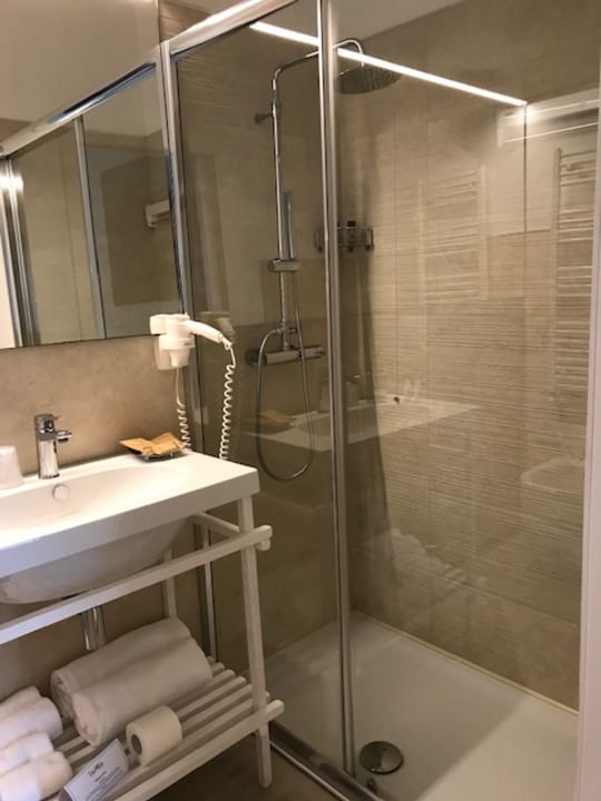 Zimmer Est hotel