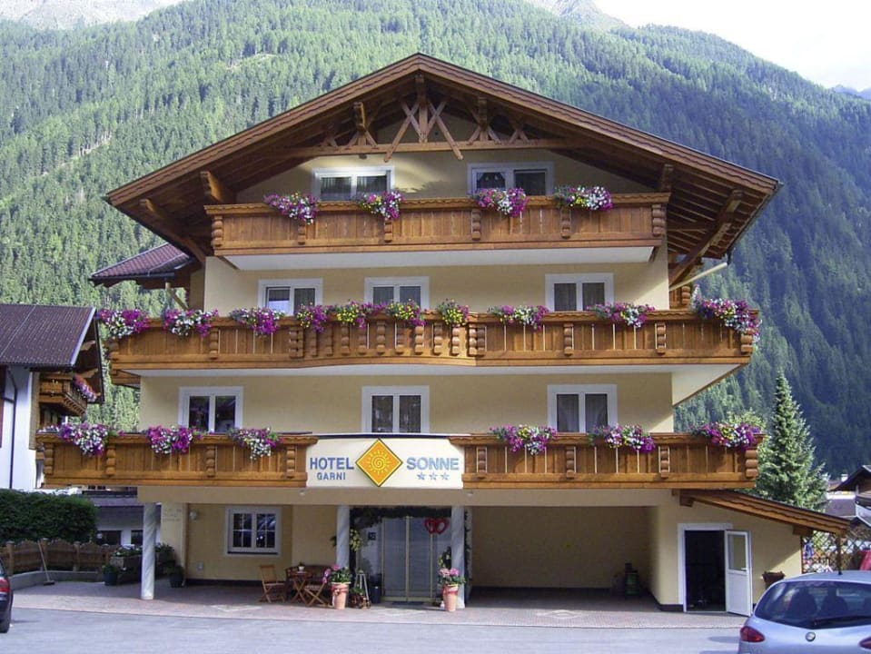 Hotel-Eingang Appartements zur Sonne