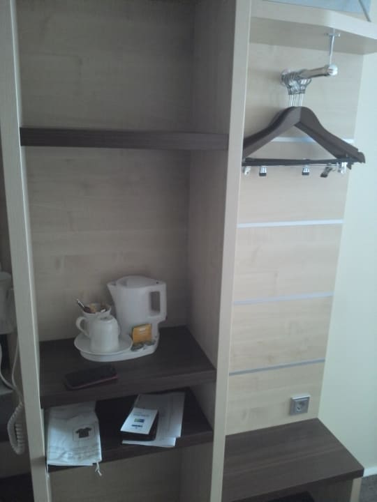 Garderobe Premier Inn Stuttgart Airport