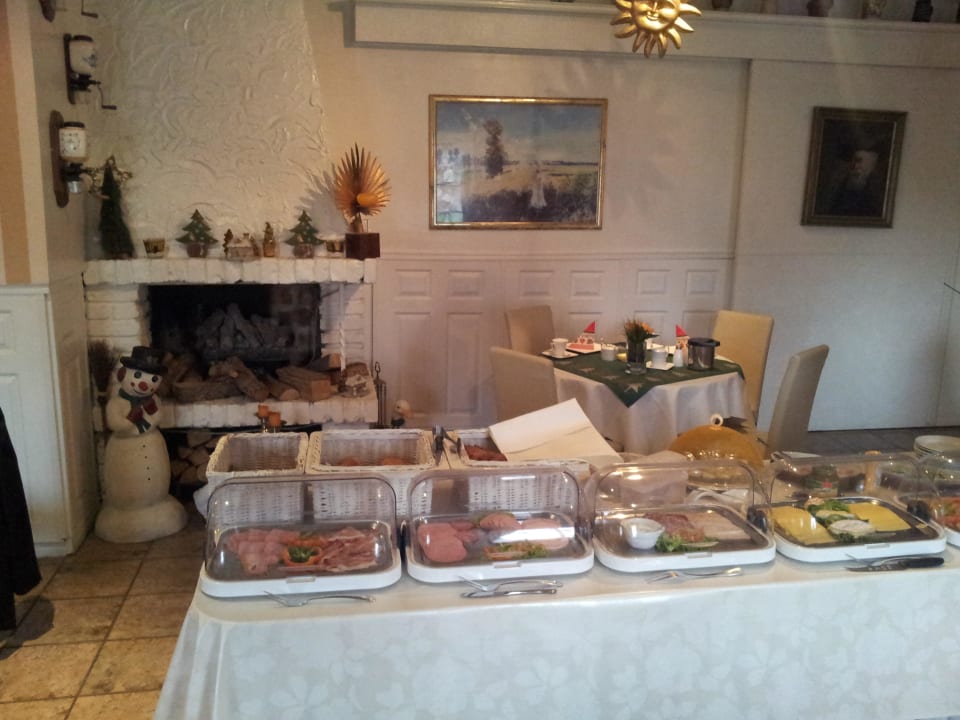 Frühstücksbüffet 2012 und auch 2013 Landhaus Vluyner Stuben