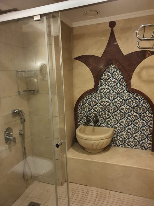 Zimmer Well Palace Side