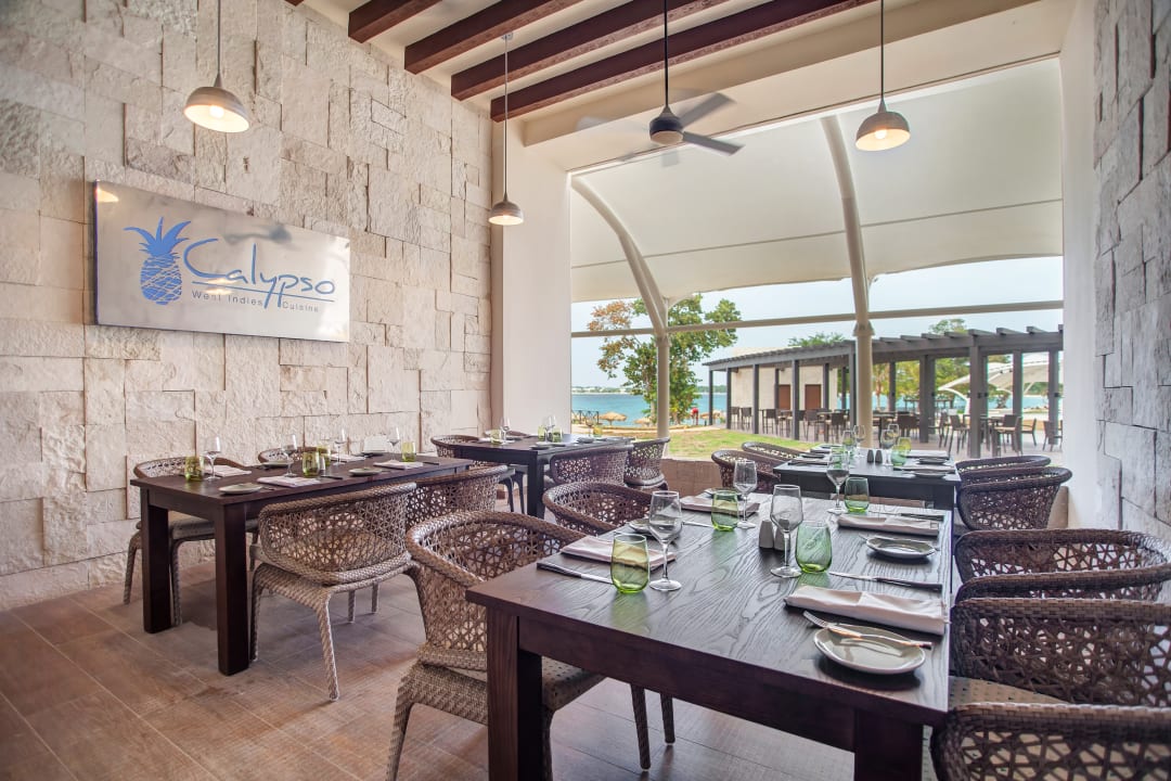 Restaurant Hideaway at Royalton Negril