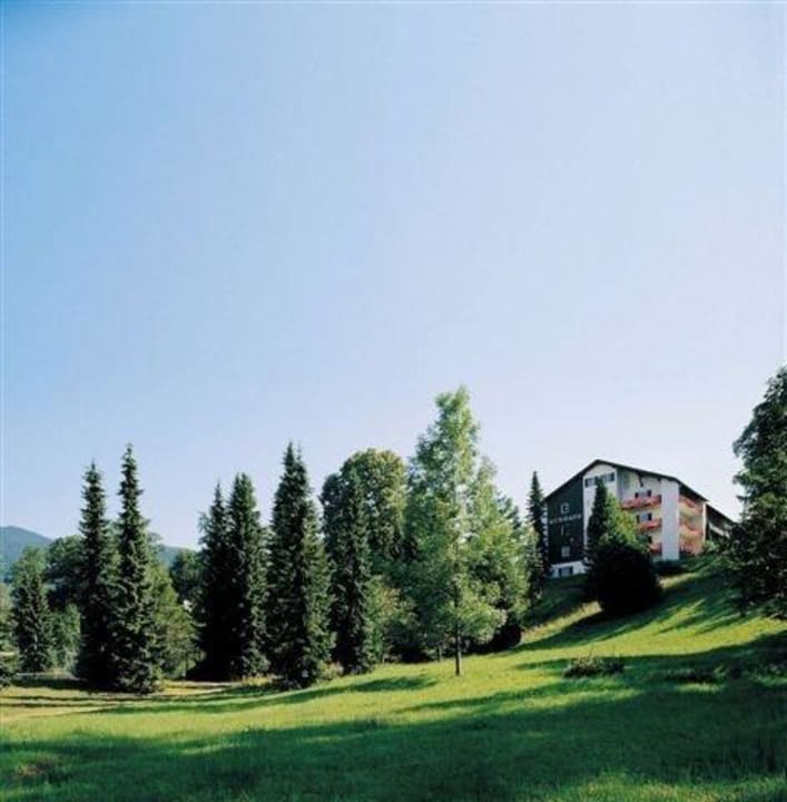 Hotel mit Park Ostansicht Kurhotel Lauter im Park