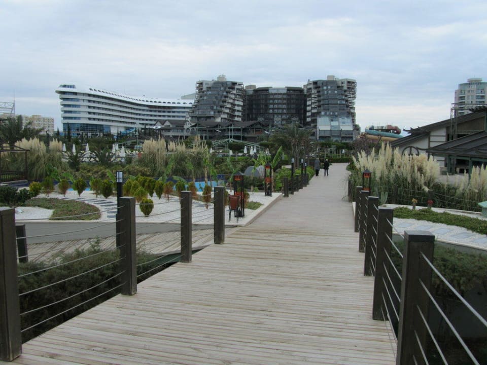 Steg zum Strand Limak Lara Deluxe Hotel & Resort