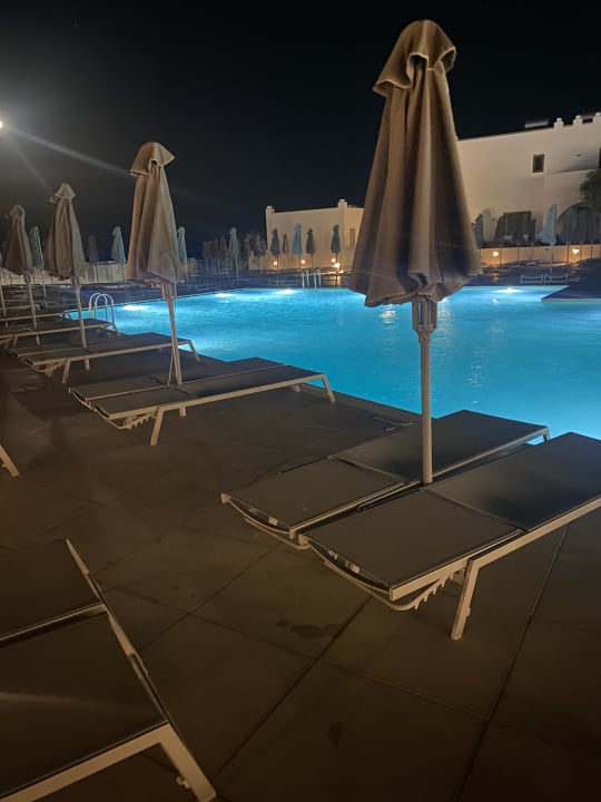 Pool Blue Sea Island