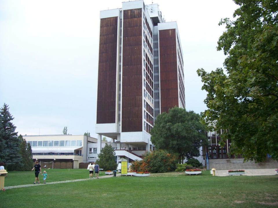 Südseite von Hotel Marina Danubius Hotel Marina