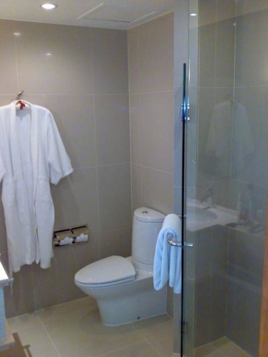 Room / bathroom Hotel Courtyard By Marriott Bangkok