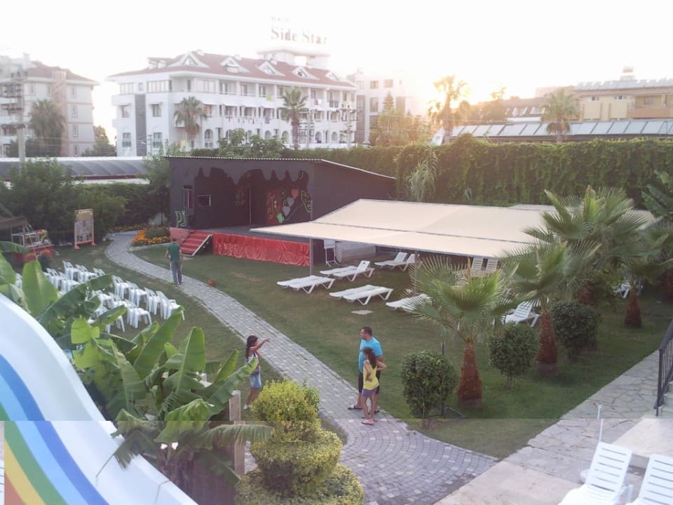 Vorderer Gartenbereich Sun Club Hotel