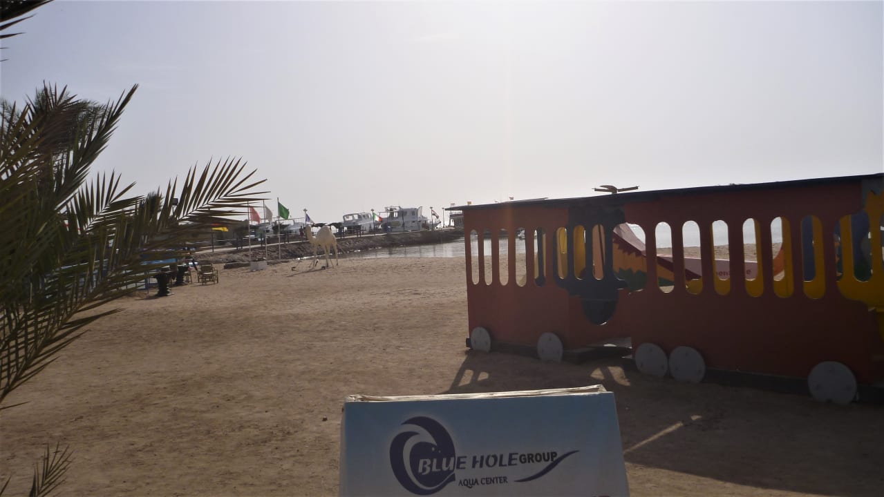 Strand Menaville Safaga