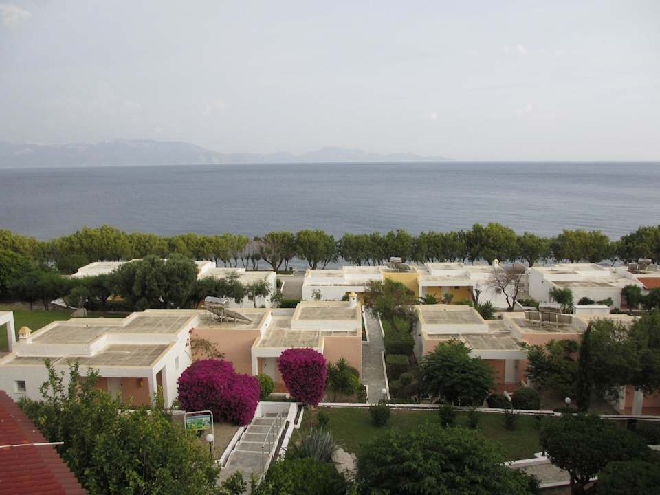 Blick vom Balkon im Haupthaus Dimitra Beach Hotel & Suites