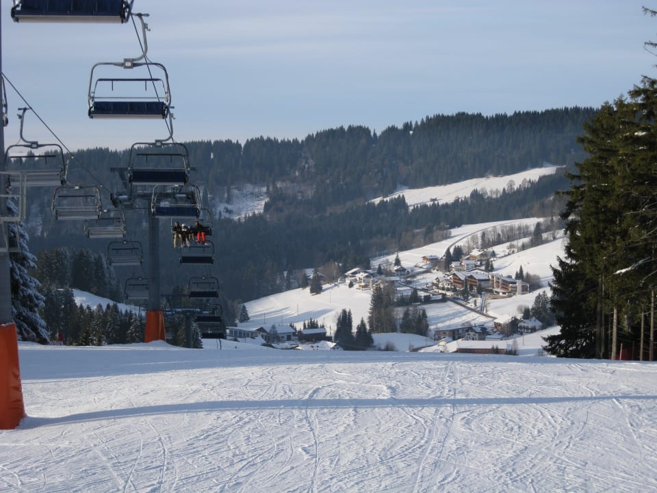 Blick vom Skigebiet Berghotel Tirol