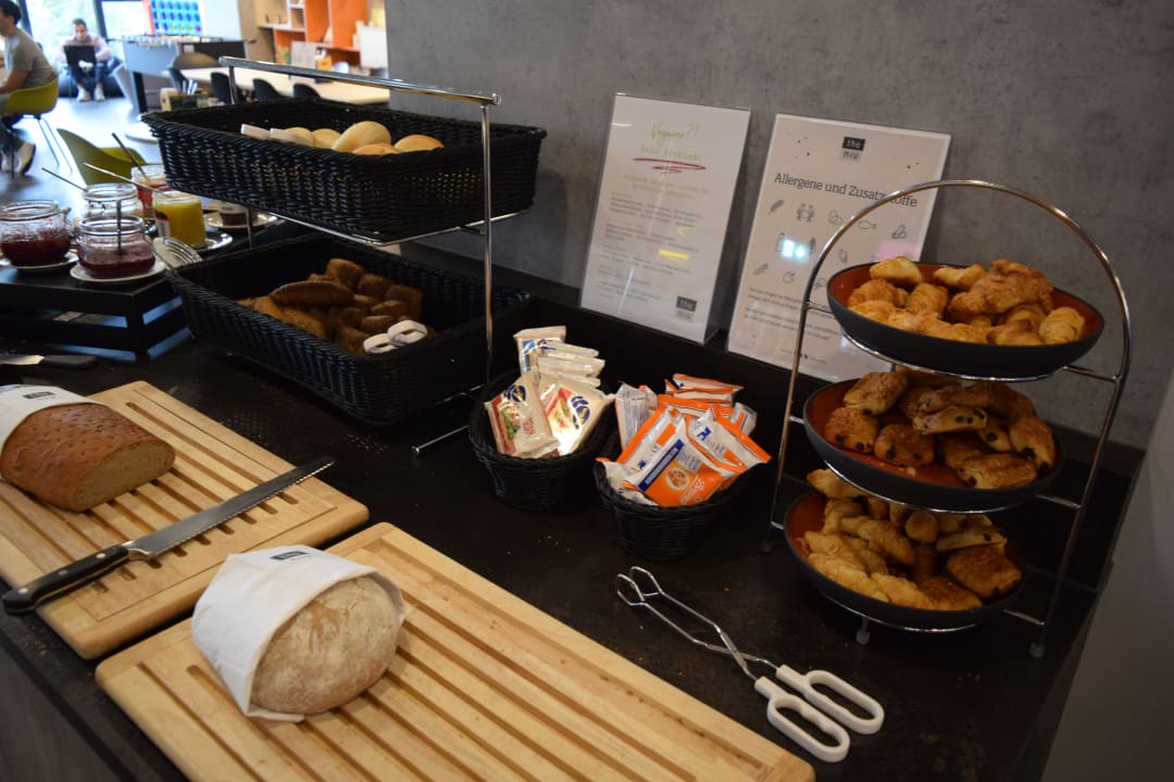 Gastro Holiday Inn - the niu, Hide Berlin Friedrichshain