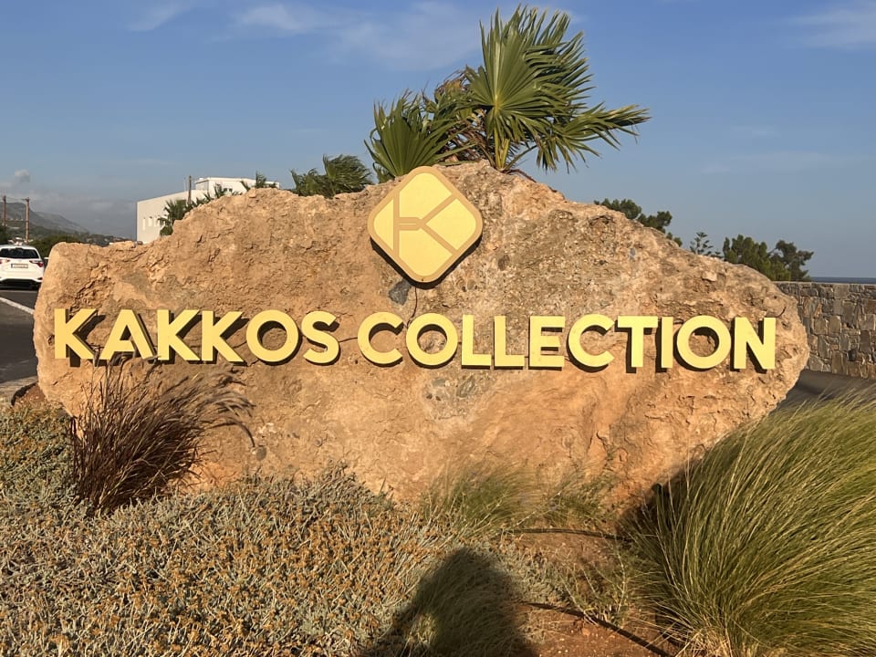 Gartenanlage Kakkos Beach Hotel