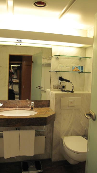 Badbereich Grand Elysée Hamburg