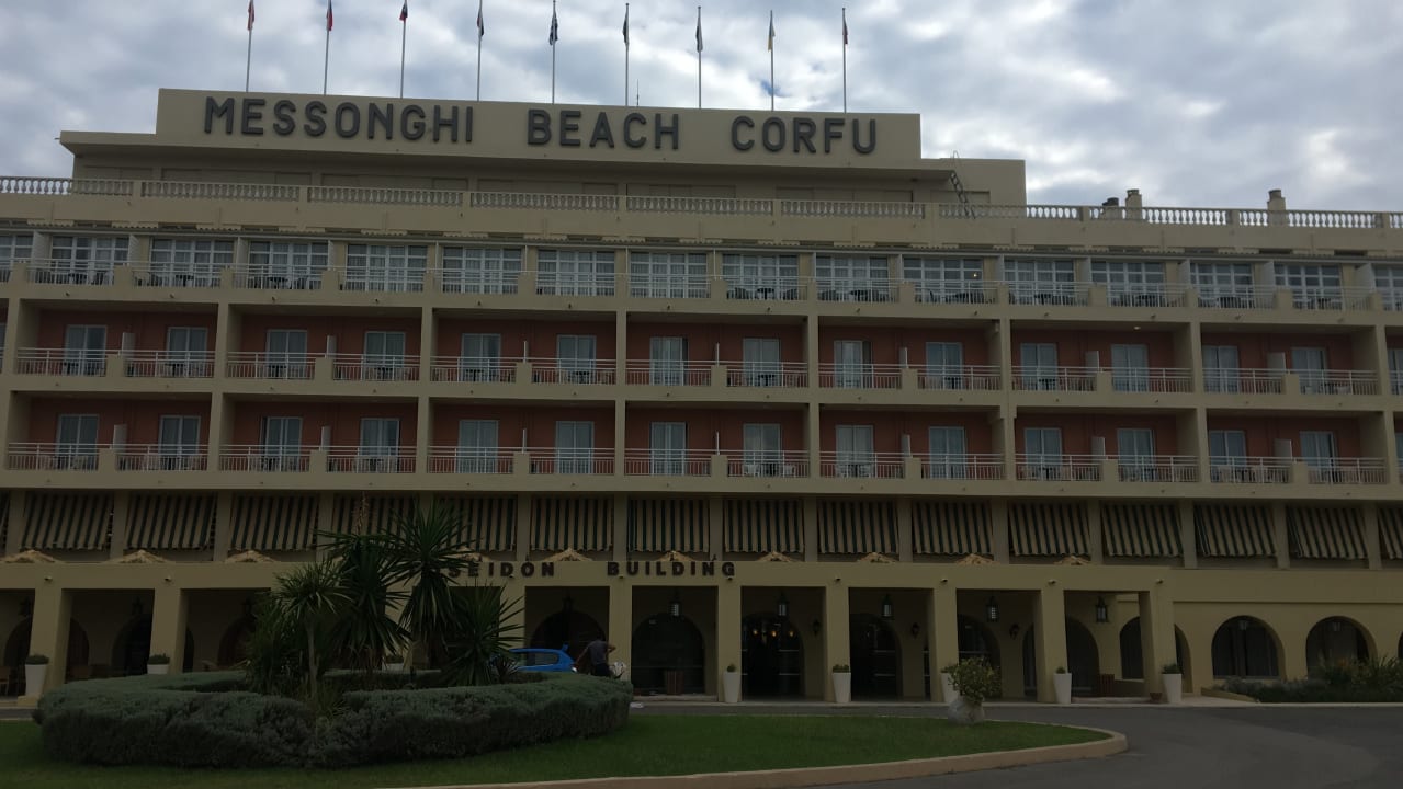 Außenansicht Mitsis Messonghi Beach Hotel