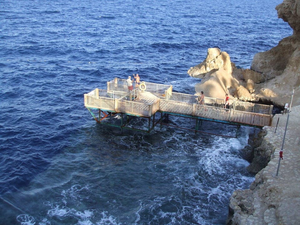 Einstieg ins Meer The Grand Hotel Sharm El Sheikh