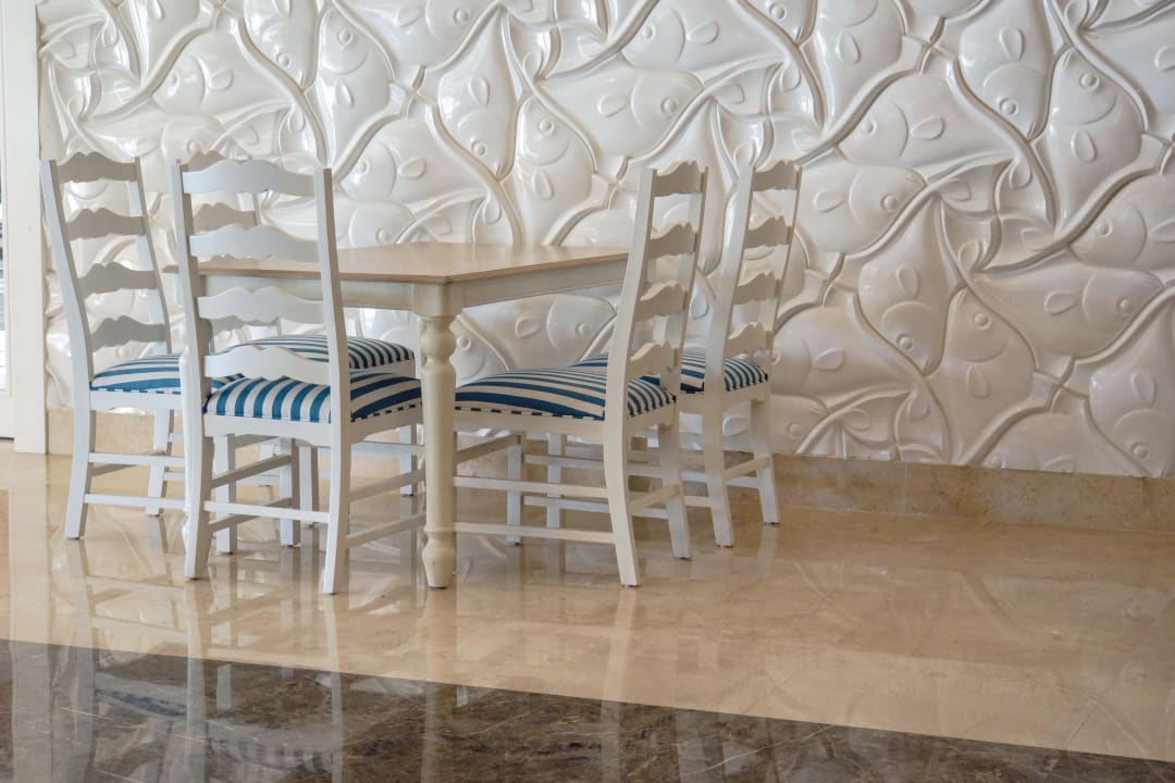 Vor dem Themen-Restaurant Meermaid Sirene Belek Hotel