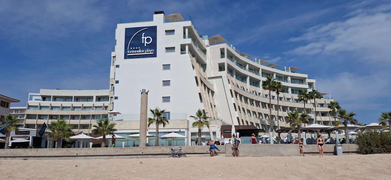 Außenansicht Aparthotel Fontanellas Playa