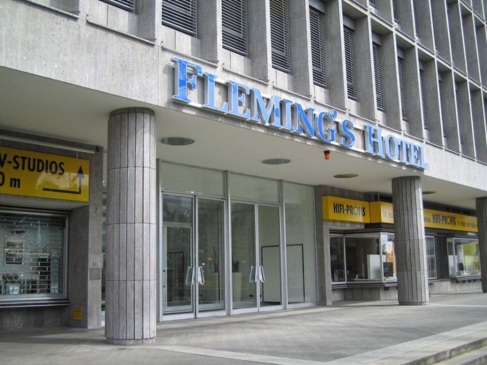 Eingangsbereich Flemings Selection Hotel Frankfurt-City