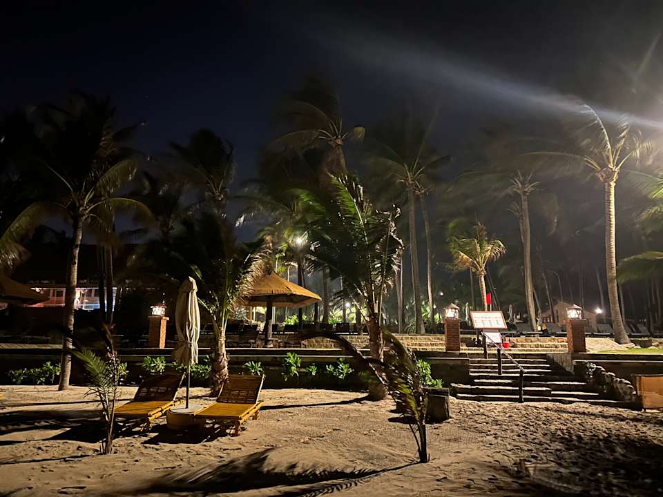 Strand Pandanus Resort