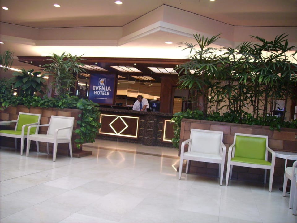 Rezeption Hotel Evenia Olympic Park