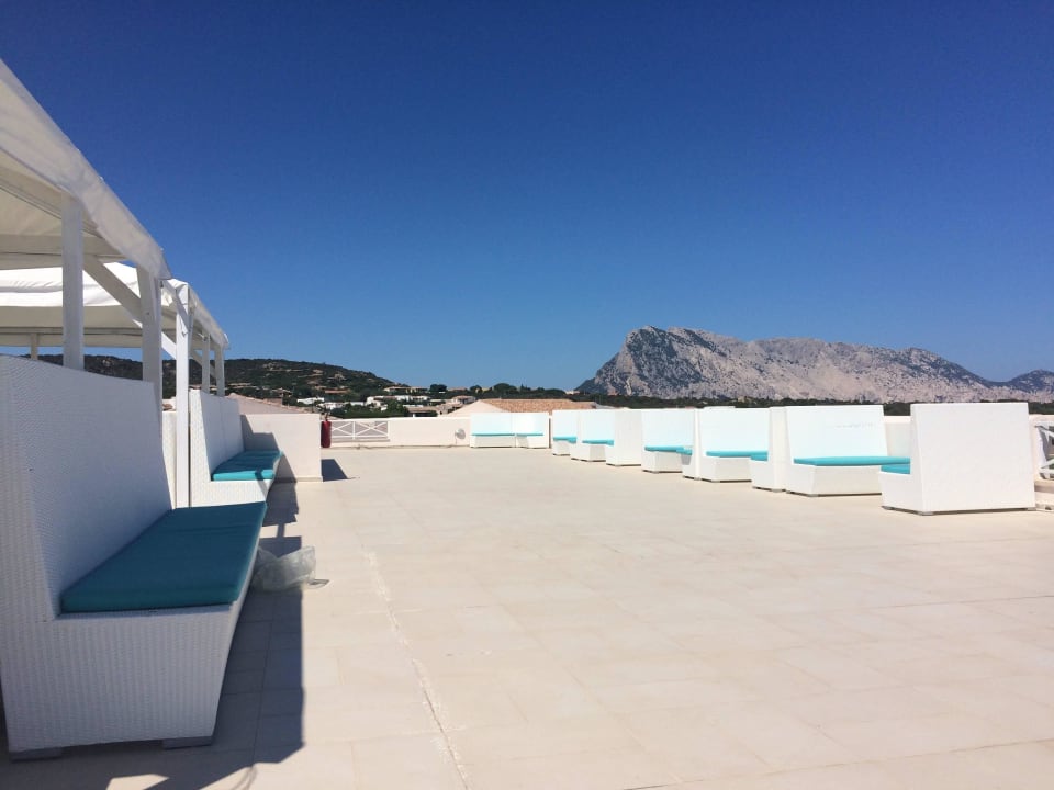 Sitzmöglichkeiten bei Pizzeria Grande Baia Resort & Spa