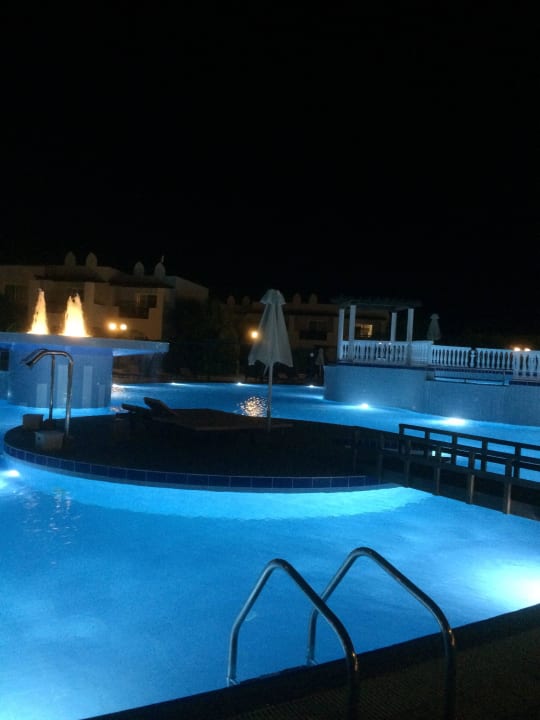 Poolbeleuchtung Hotel Gaia Palace