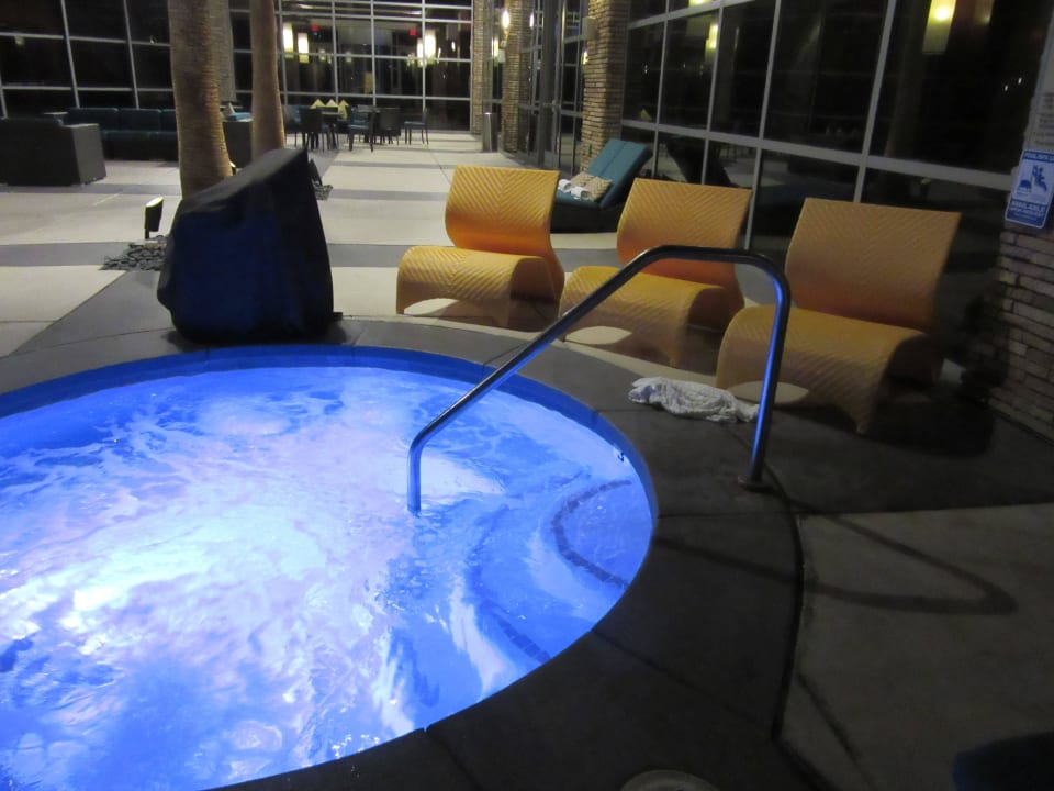 Whirlpool Hotel Renaissance by Marriott Las Vegas