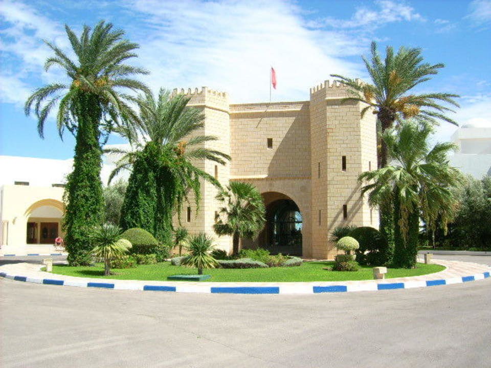 Eingangsbereich-wie eine Burg! Mahdia Palace Thalasso