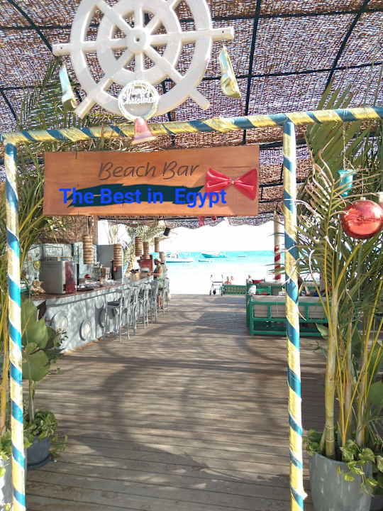 Gastro Lotus Bay Beach Resort