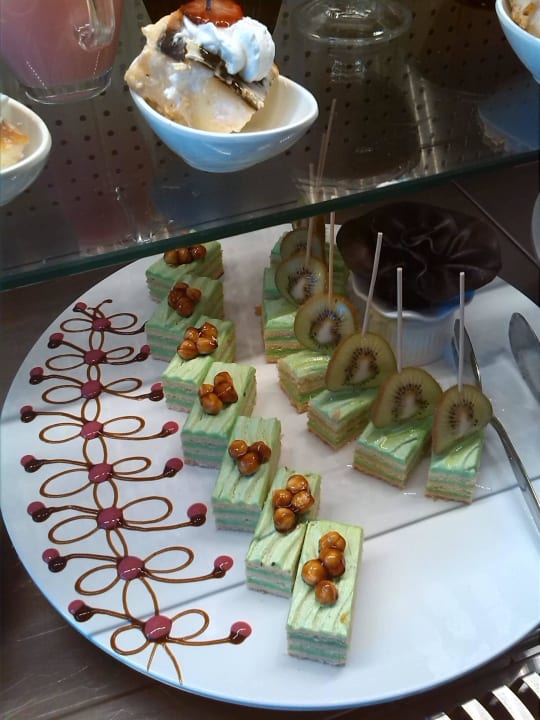 Lecker Törtchen Well Palace Side